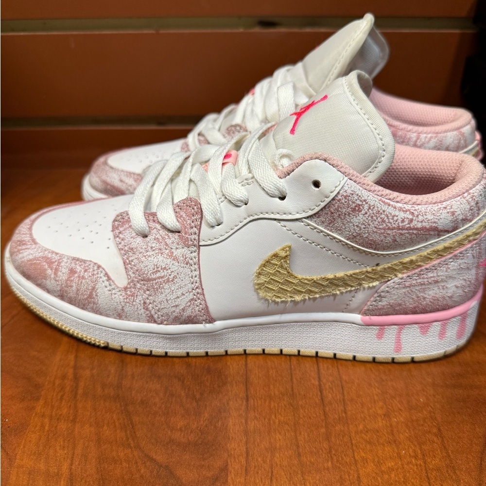 Nike Pink and White Sneakers with Gold Accents - Picture 7 of 7